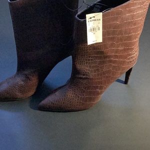 Express women’s 8.5 size boots. NWT.